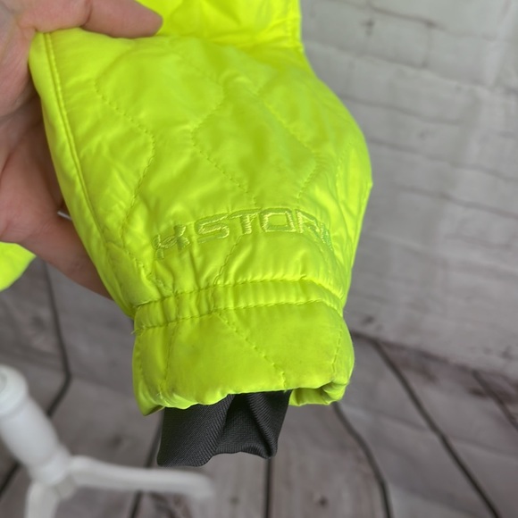 Under Armour packable quilted jacket in size XS - Picture 5 of 15